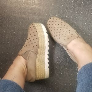 Steve madden platform slip on espadrilles  super trendy and very comfortable